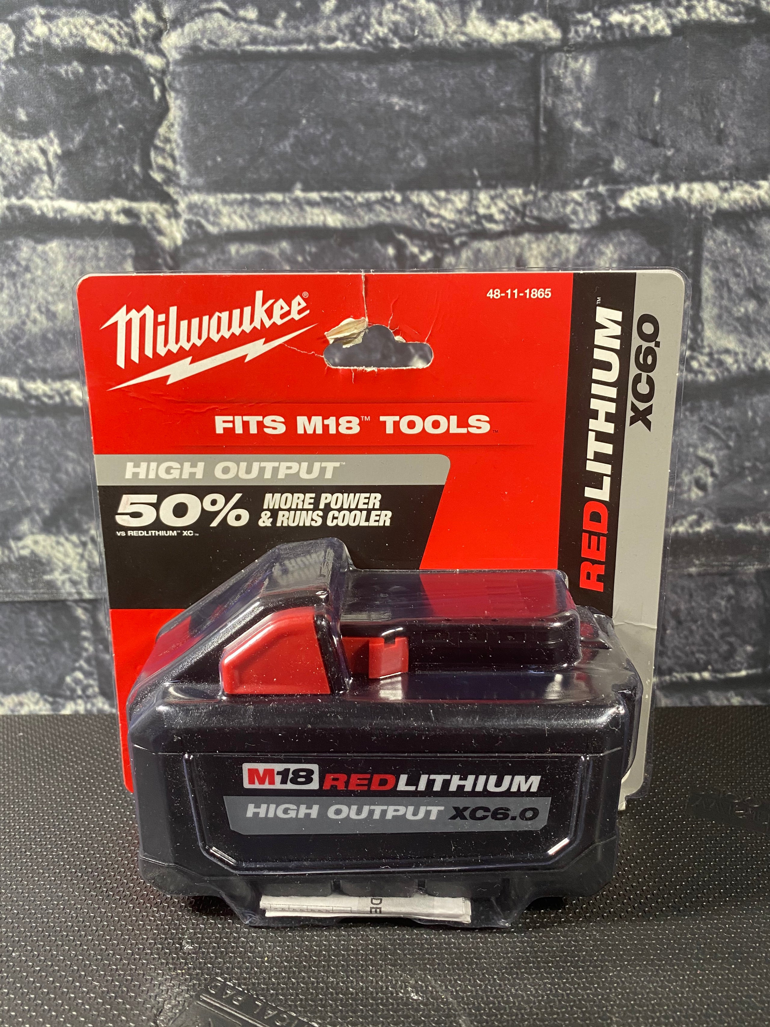Milwaukee M18 18-Volt Lithium-Ion High Output Battery Pack 6.0Ah 48-11-1865  - The Home Depot